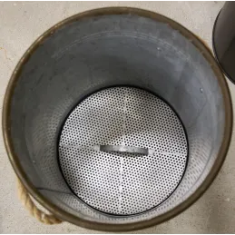 Tabouret et seau à pellets