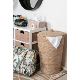 Panier à linge en rotin patiné blanc