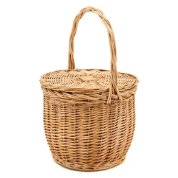 Panier à couvercle pivotant en osier clair