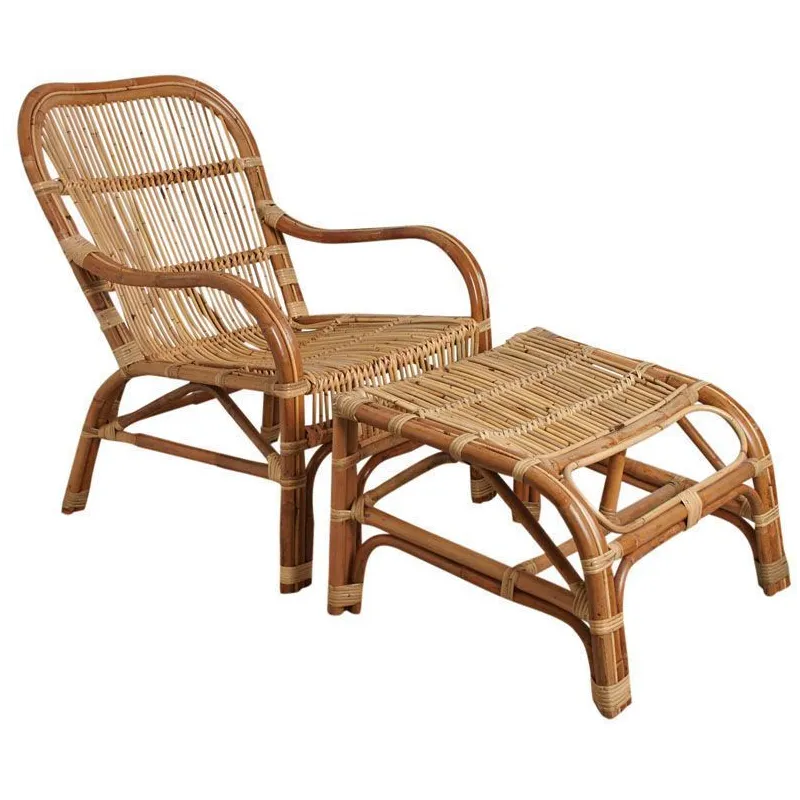 Fauteuil et repose pieds en rotin brut avec écorce