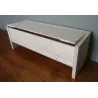 Coffre de rangement en bois brut