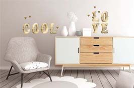 Peaufinez votre décoration murale avec les stickers