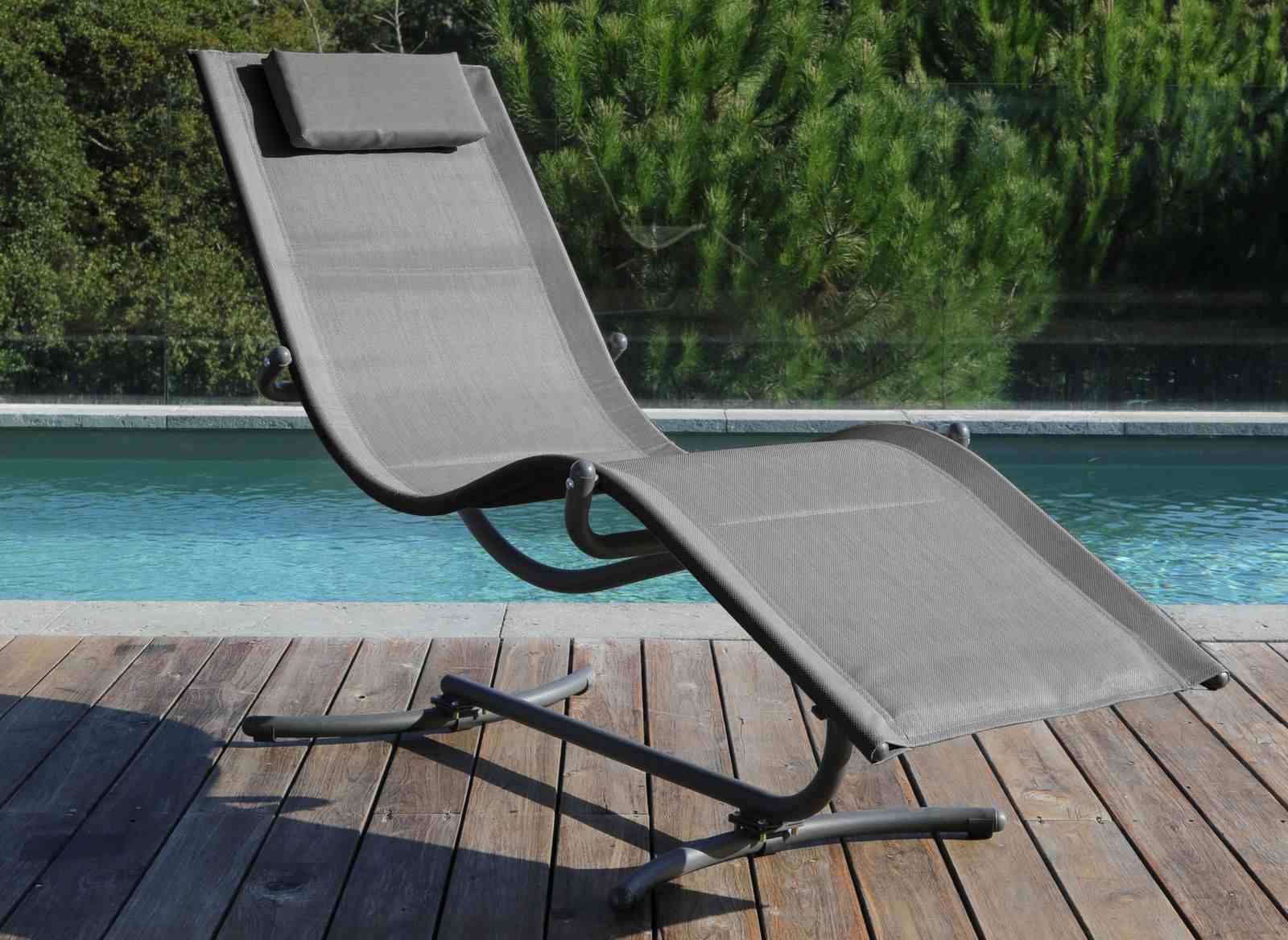 chaise-de-jardin-suspendue-design