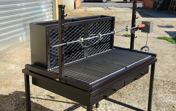 Barbecue vertical : tout savoir sur ce grill original - Jardindeco