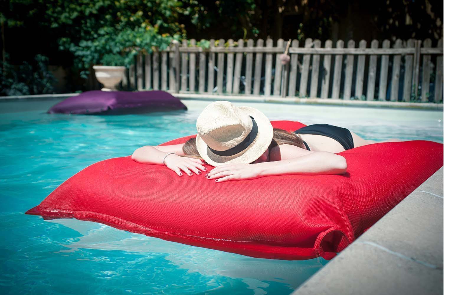 coussin-de-piscine-colore-big-bag-rouge