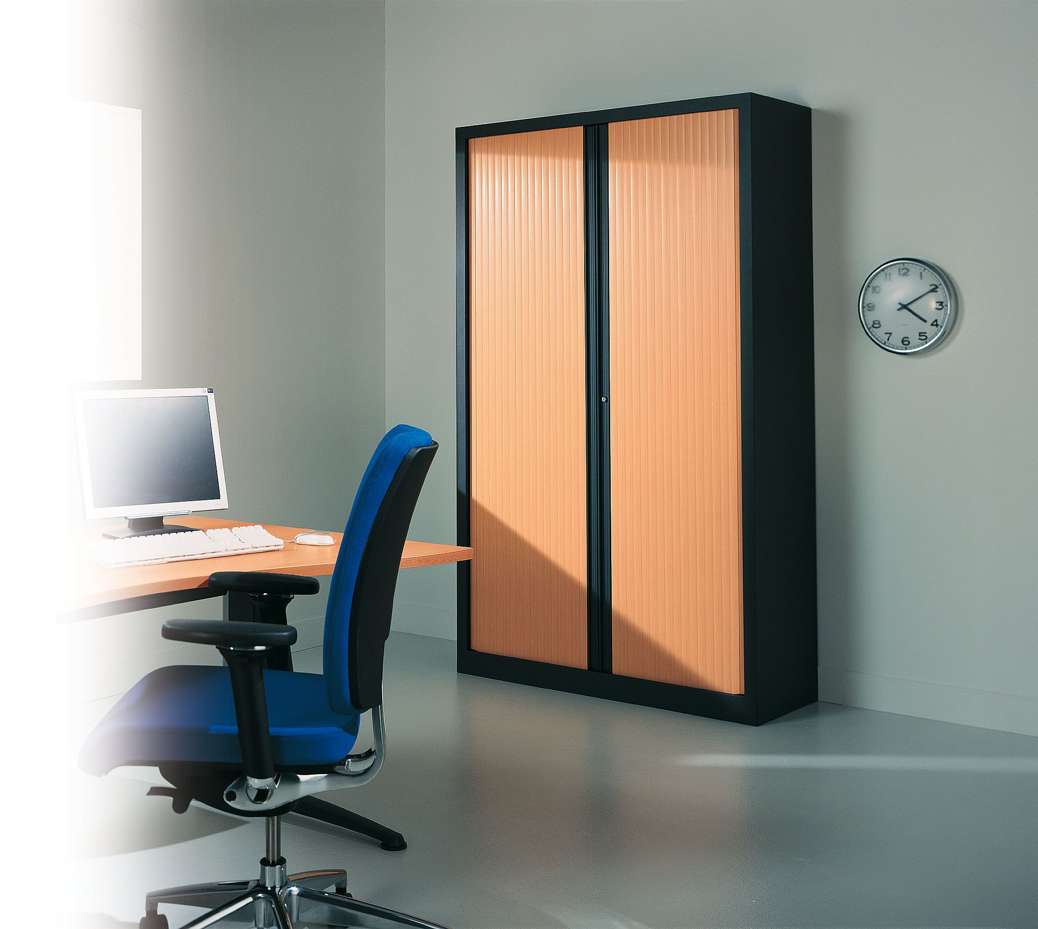 Armoire de bureau portes à rideaux 3 étagères (anthracite, merisier)