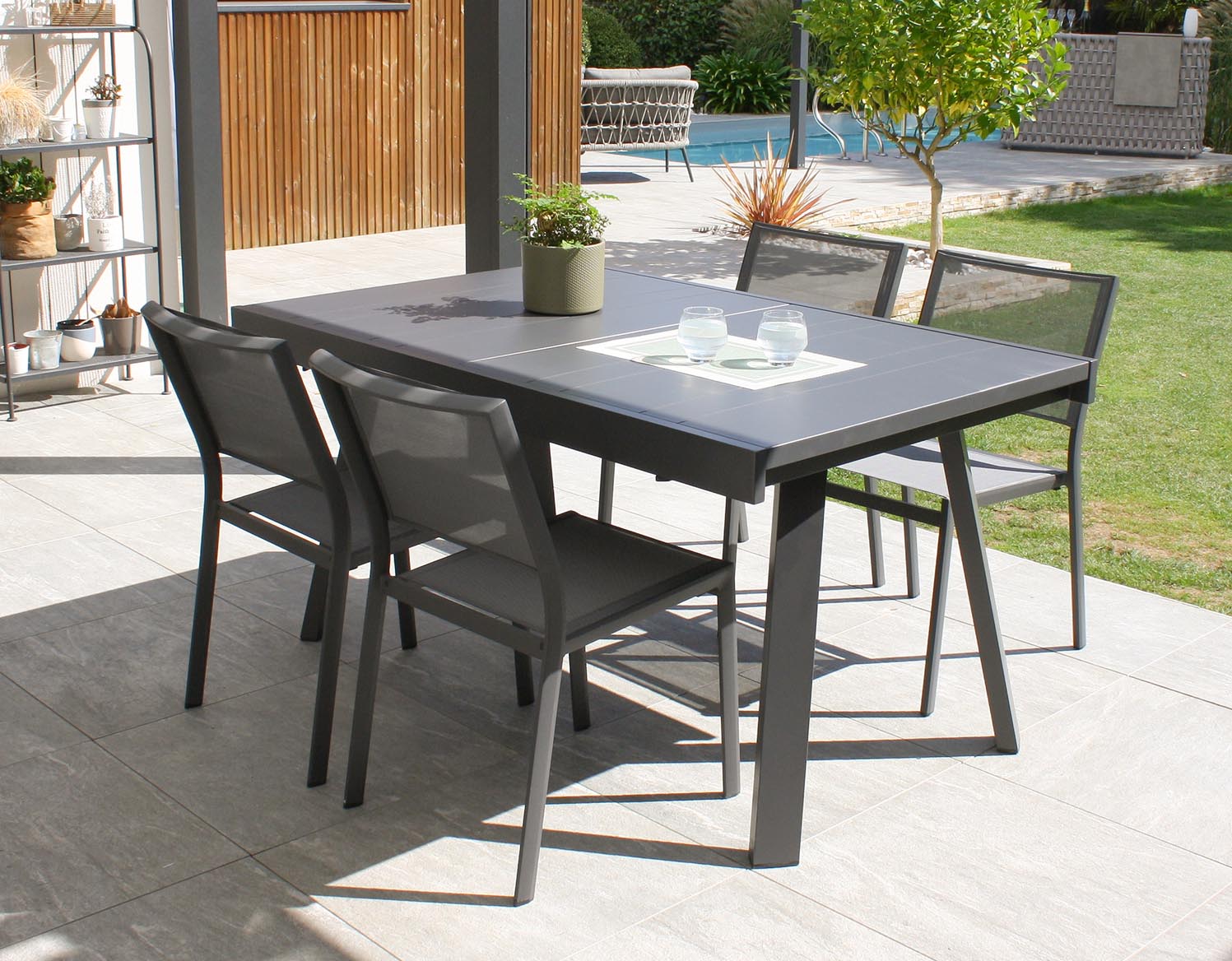 Ensemble table de jardin avec rallonge 150 à 225 cm et assises