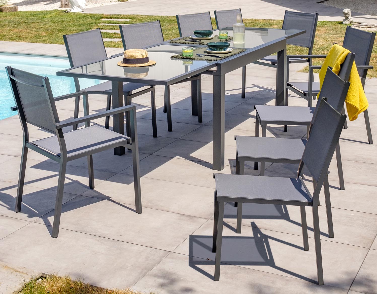 Ensemble table de jardin avec rallonge 135 à 270 cm et assises