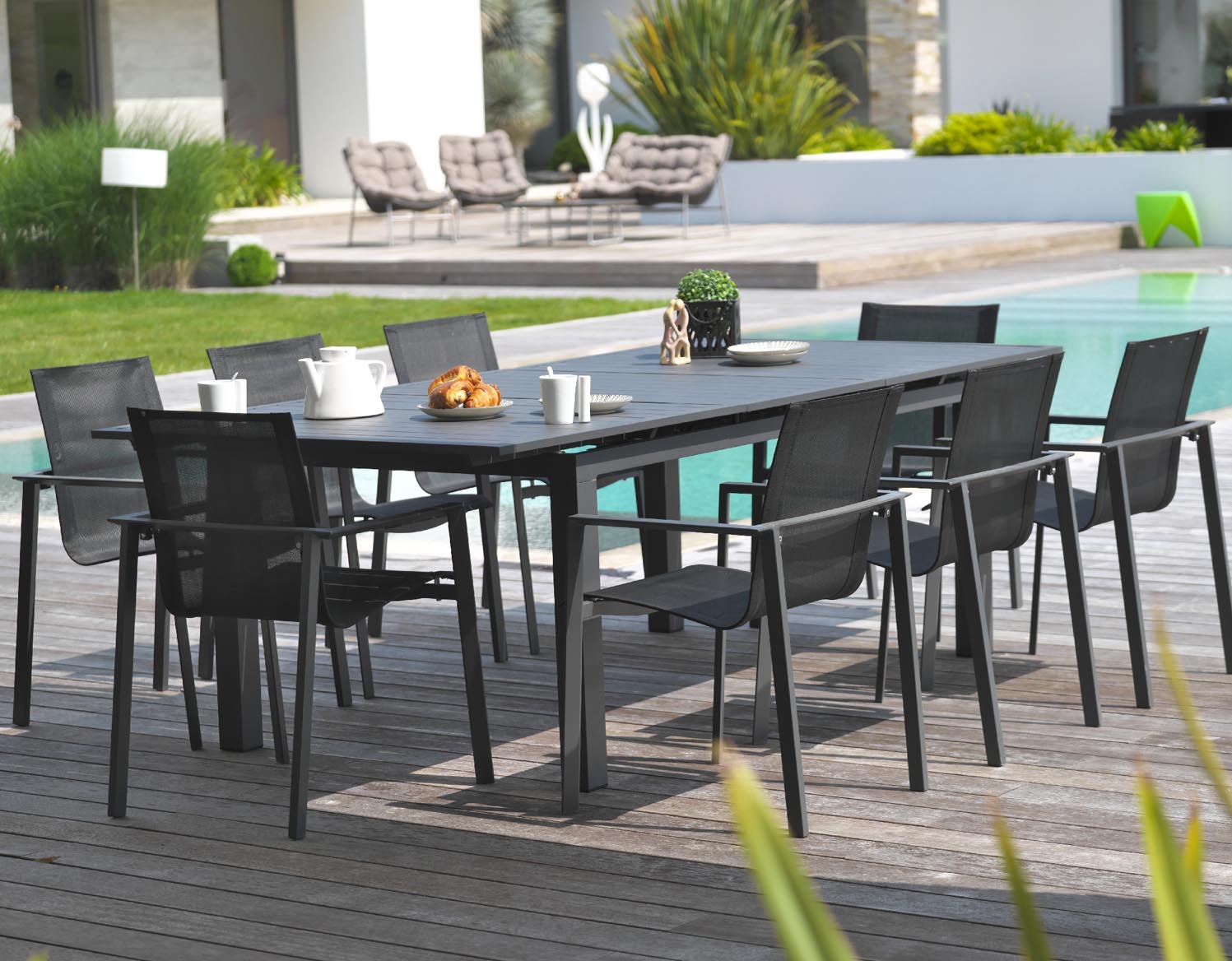 Ensemble table de jardin avec rallonge et fauteuils en aluminium miami