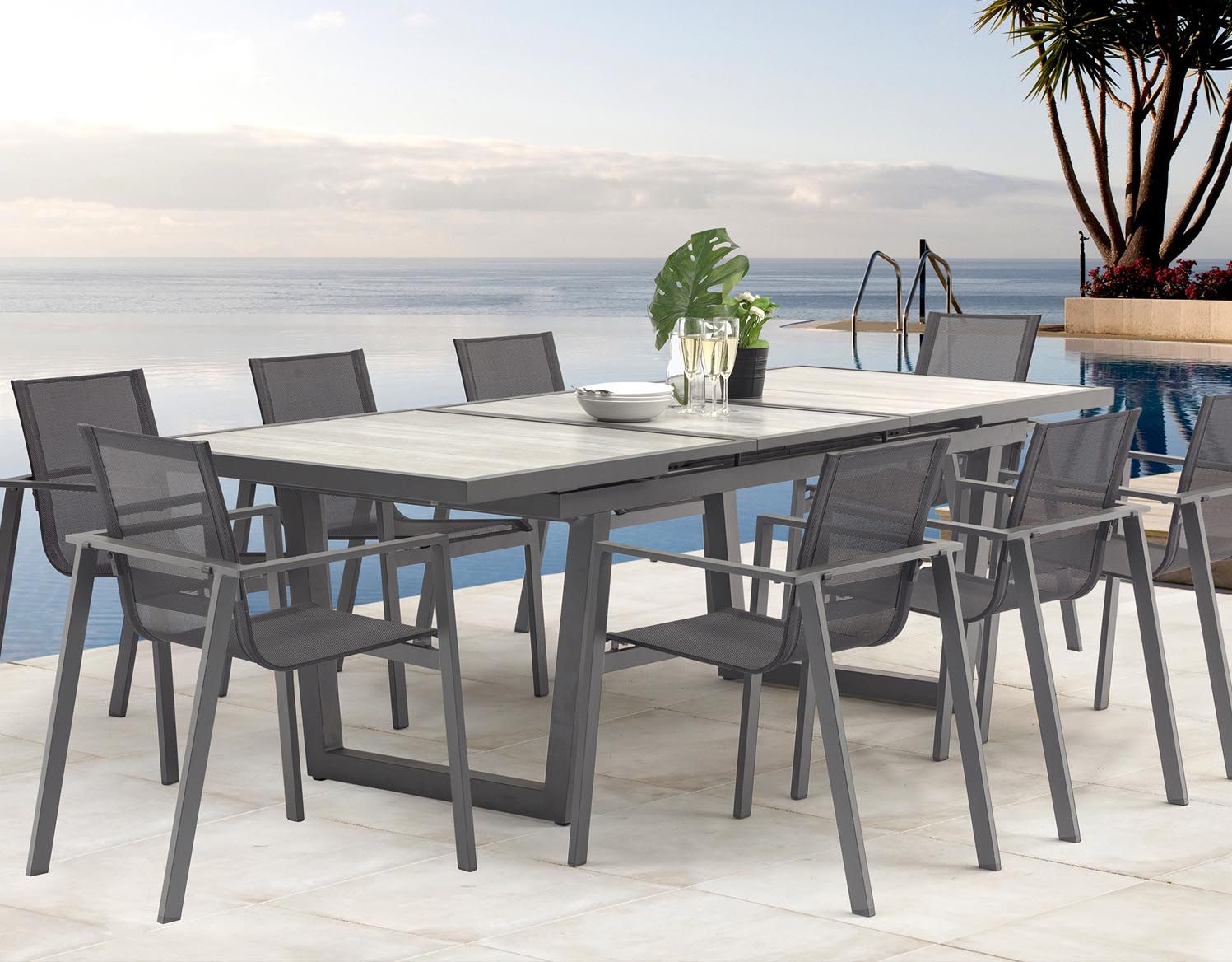 Ensemble table de jardin avec rallonge et fauteuils empilables olhos