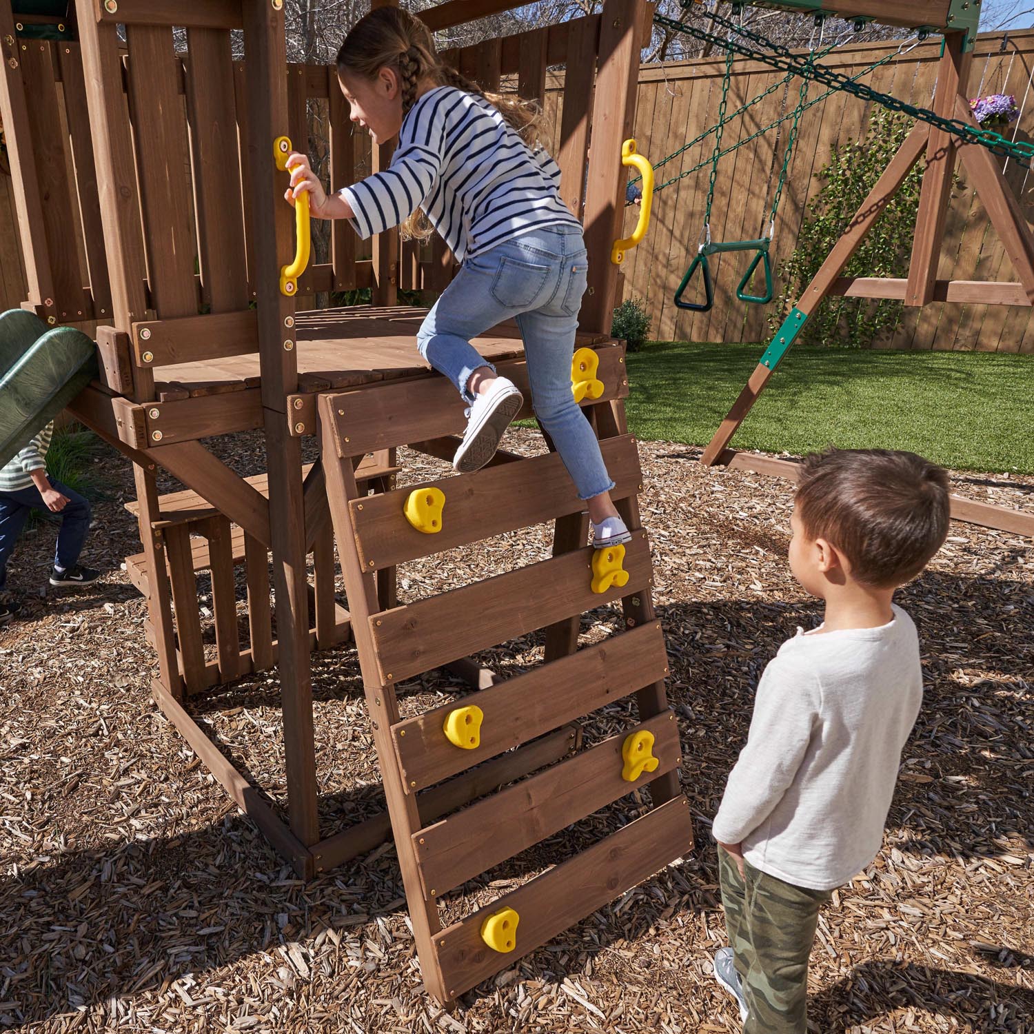 Grande aire de jeux en bois toboggan escalade et balançoire arbor crest