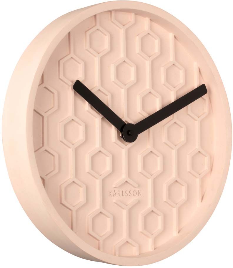 objet-decoratif-salon-horloge-beton-rose