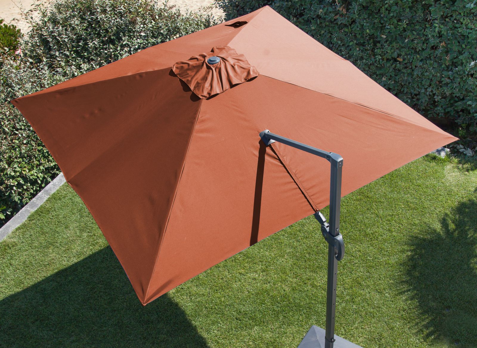 Parasol déporté orientable 360° inclinable gauche droite 3 x 3 m orient ...