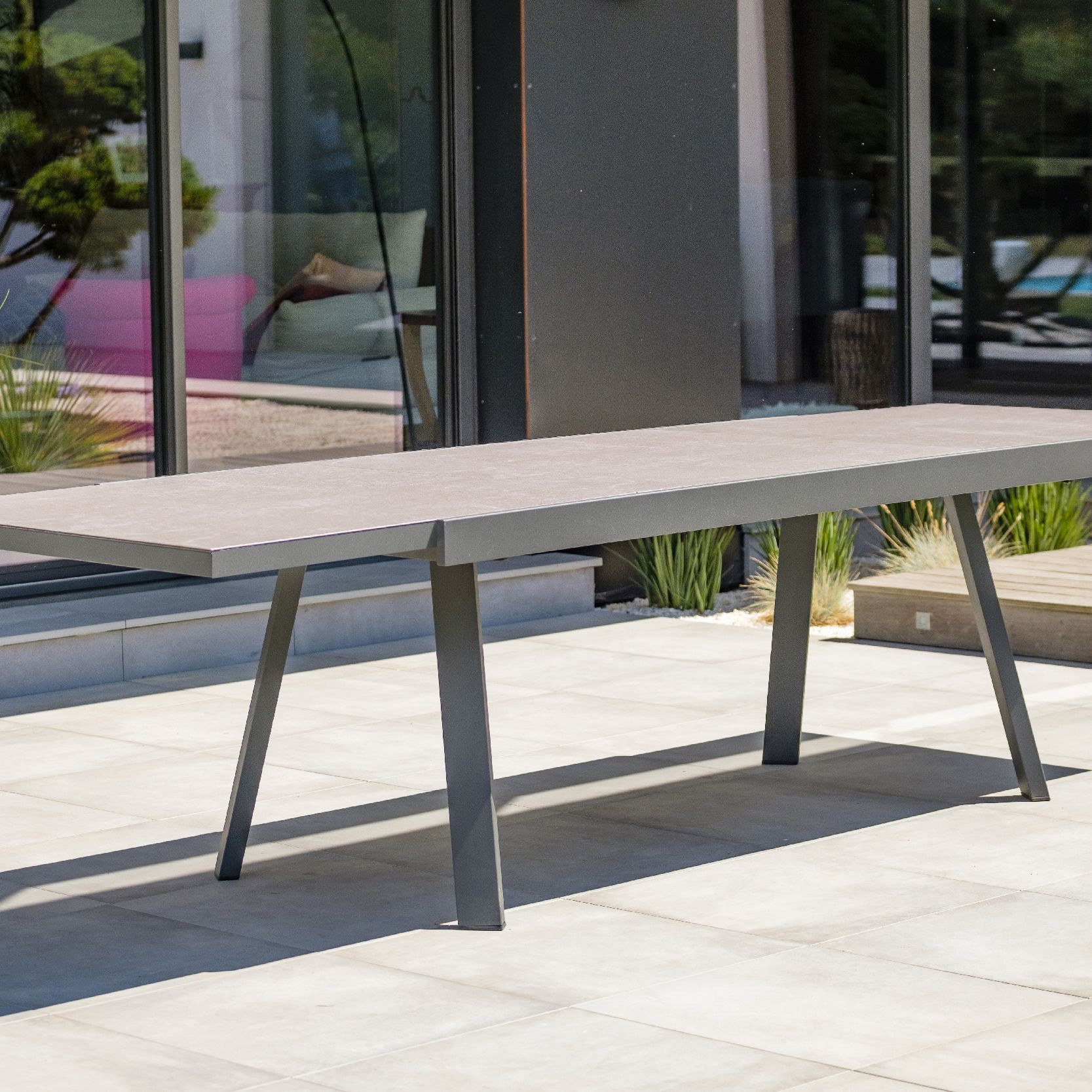 Table de jardin en aluminium avec rallonge intégrée stockholm (plateau
