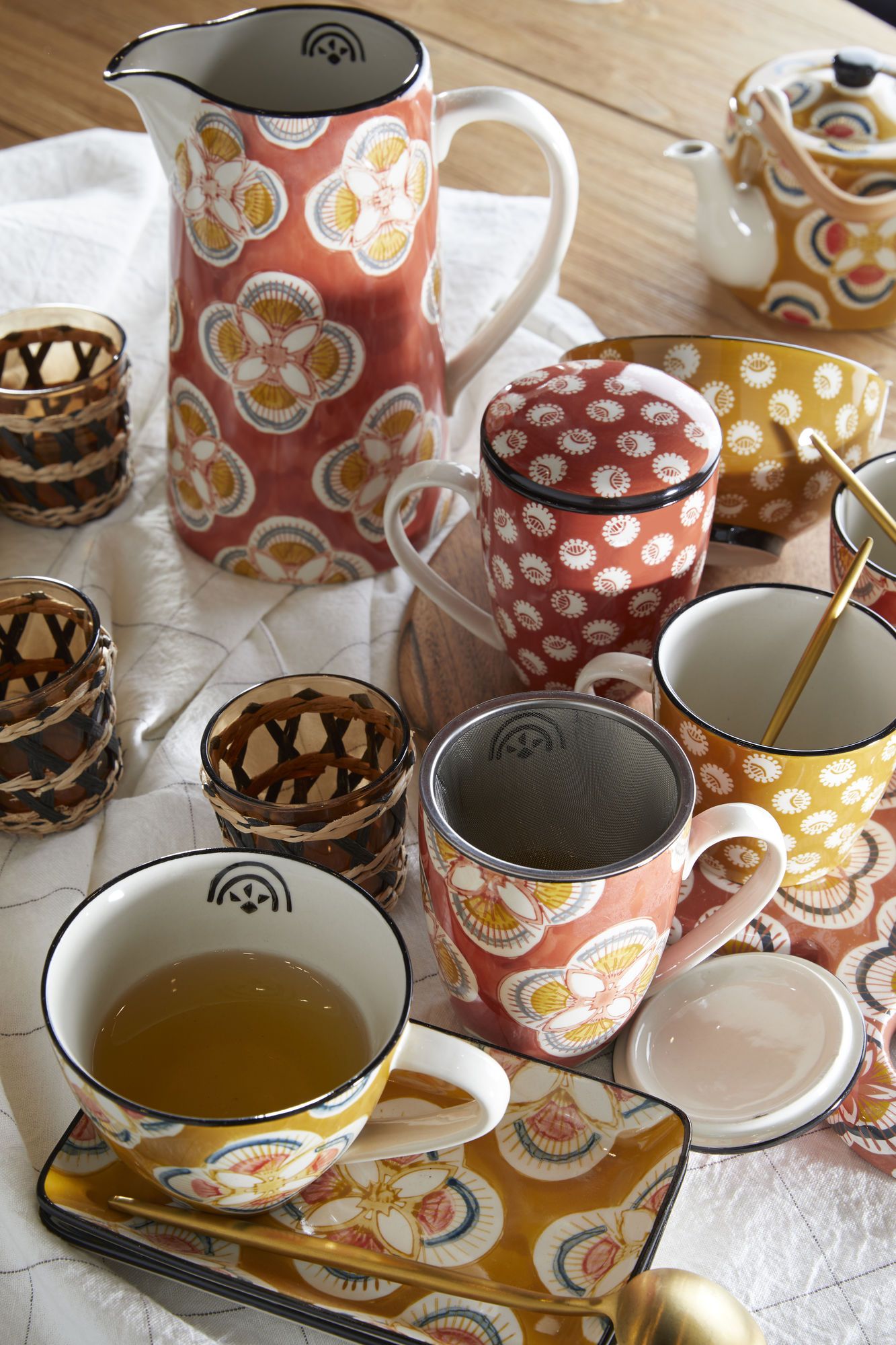 Théière en grès à motifs avec infuseur imany