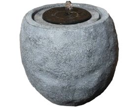 Fontaine extérieure ronde en résine alimentation solaire Lou