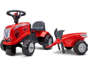 Porteur tracteur Mc Cormick avec remorque pelle et rateau