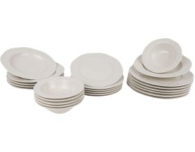Service de table en porcelaine Romance 24 pièces (Modèle 1)