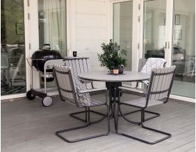 Table ronde et 4 chaises de jardin en acier et aintwood Holmsund (Gris/noir)