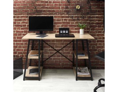 Bureau architecte noir avec étagères intégrées