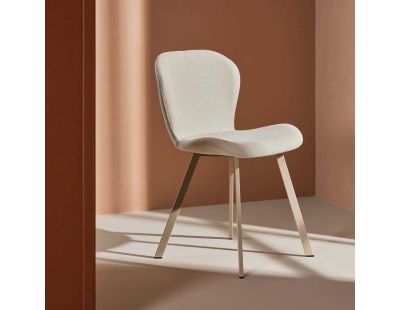 Chaise en tissus pieds en acier Lilja