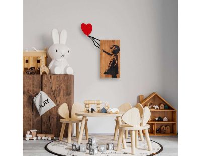 Décoration murale en bois et métal Walnut (Fille avec cœur)