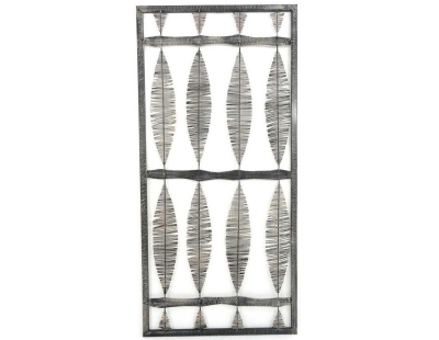 Décoration murale en métal laqué gris