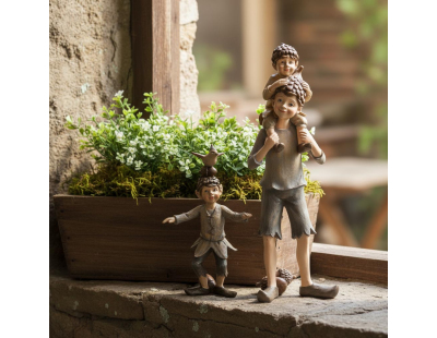 Figurine fée en résine (Duo sur épaules)