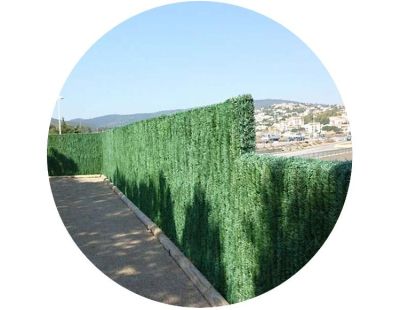 Haie artificielle 110 brins vert pin en rouleau (1.2 x 3 m)