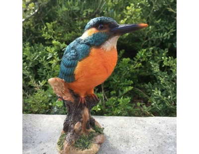 Martin-pêcheur sur souche en résine