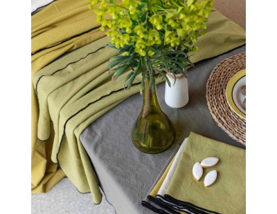 Nappe en coton recyclé Grace 140 x 250 cm (Kaki)