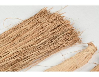 Raphia naturel en floche (4x250g) (Lot de 10)