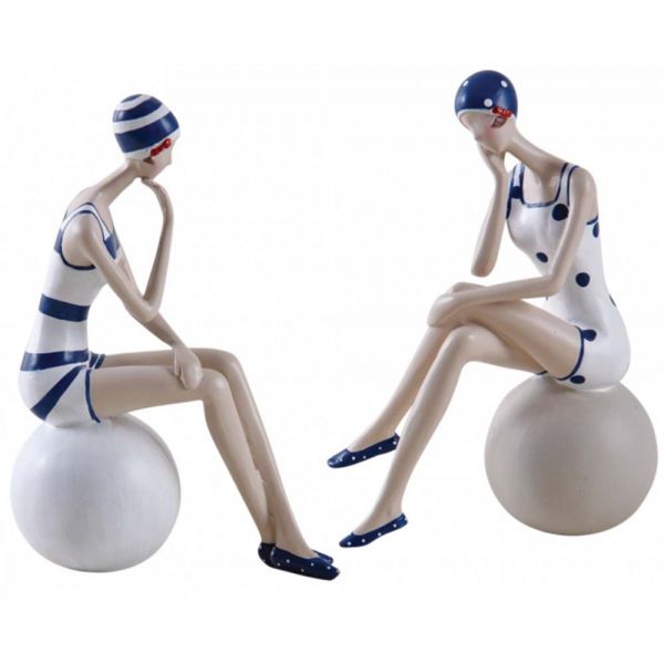 Baigneuses assises sur ballons en résine (Lot de 2)