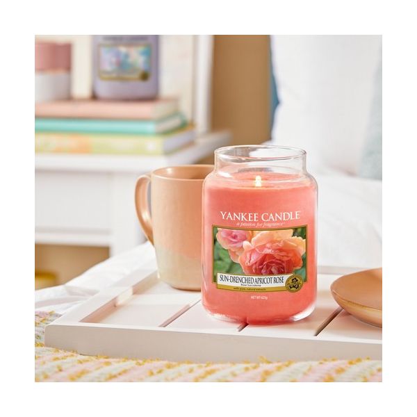 Bougie jarre en verre senteur rose et abricot - YAN-0123