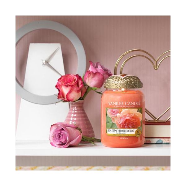Bougie jarre en verre senteur rose et abricot - 19,90