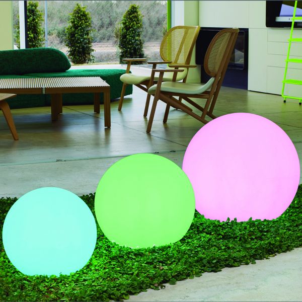 Boule flottante piscine solaire changement couleurs Buly Diam. 20 cm  NEWGARDEN