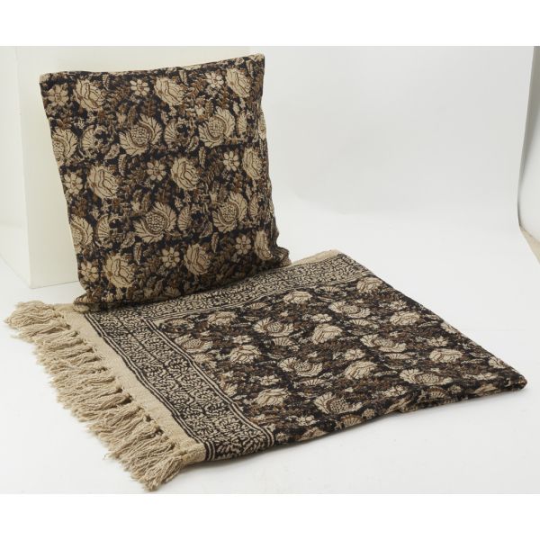 Coussin à fleurs marron - 6