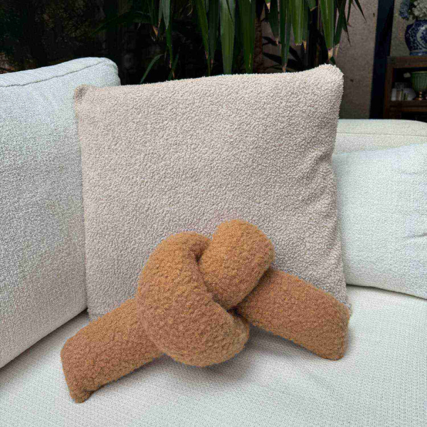 Coussin nœud en polyester Ask Dugum - 23,90