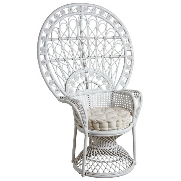 Fauteuil Emmanuelle en rotin laqué blanc avec coussin