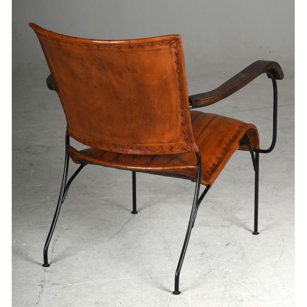 Fauteuil en cuir de buffle, métal et bois verni - AUB-4241
