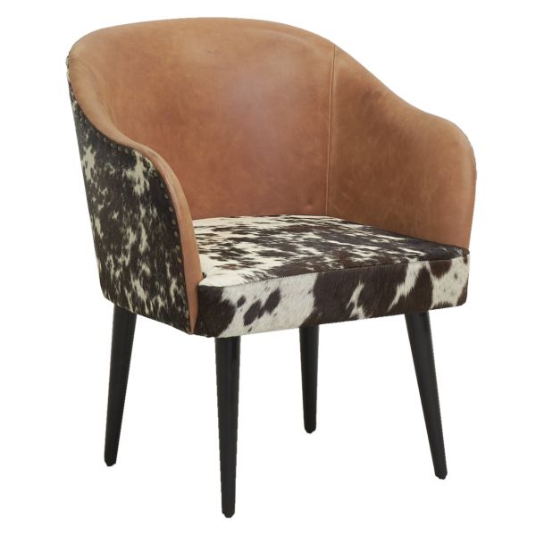 Fauteuil en cuir camel et peau de vache