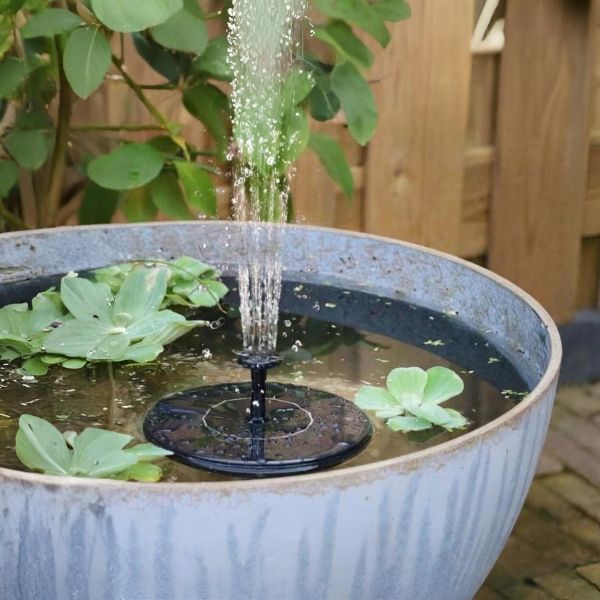 Fontaine extérieure ronde en résine alimentation solaire - Just sun