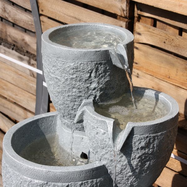 Fontaine solaire 4 étages 39 x 33 x 47 cm - IMH-0440