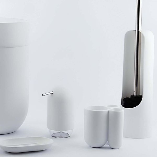 Gobelet avec porte brosse à dents - 16,90