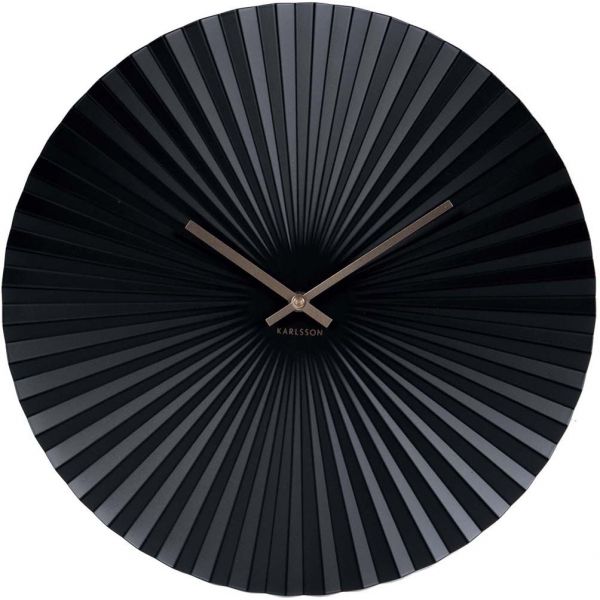 Horloge design en métal Sensu