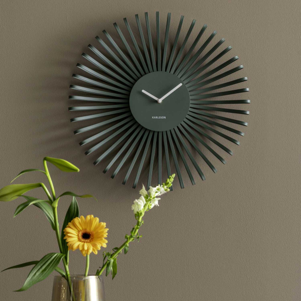 Horloge murale en métal Polo - KARLSSON