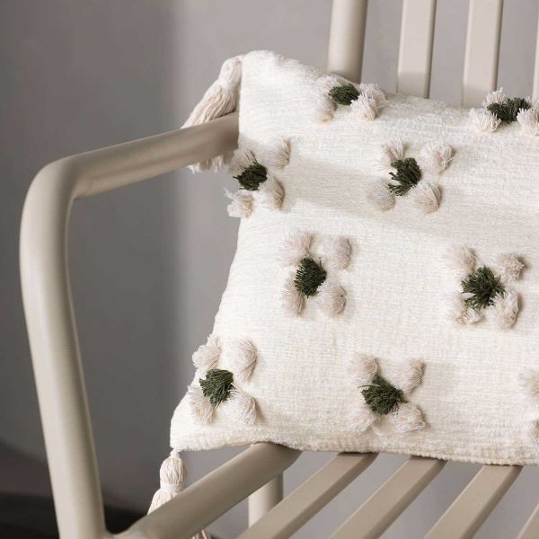 Housse de coussin avec pompoms Millie - 5