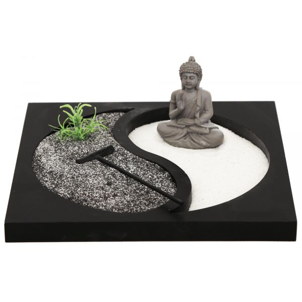 Jardin zen avec bouddha et rateau Ying & Yang