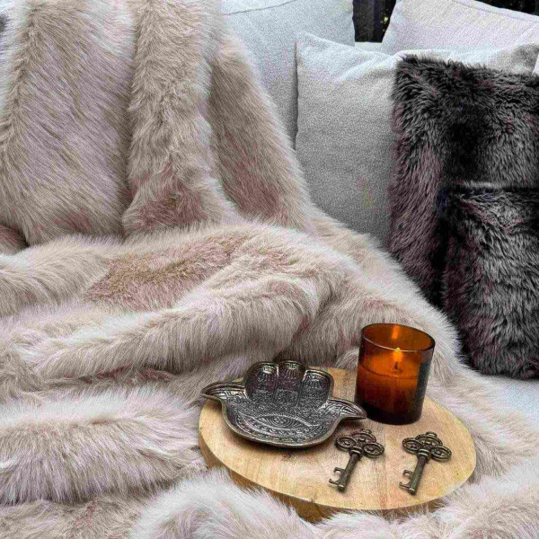 Jeté de canapé en polyester 200x75 Lolita - HANAH HOME