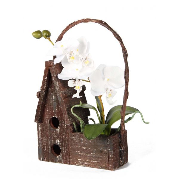 Maison en bois avec orchidées artificielles